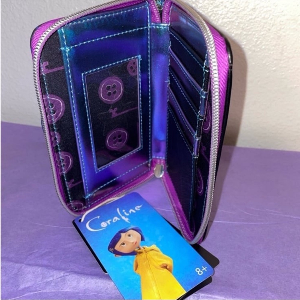 Exclusive Loungefly Coraline Other World Portal GITD Wallet & Keychain - Picture 6 of 12